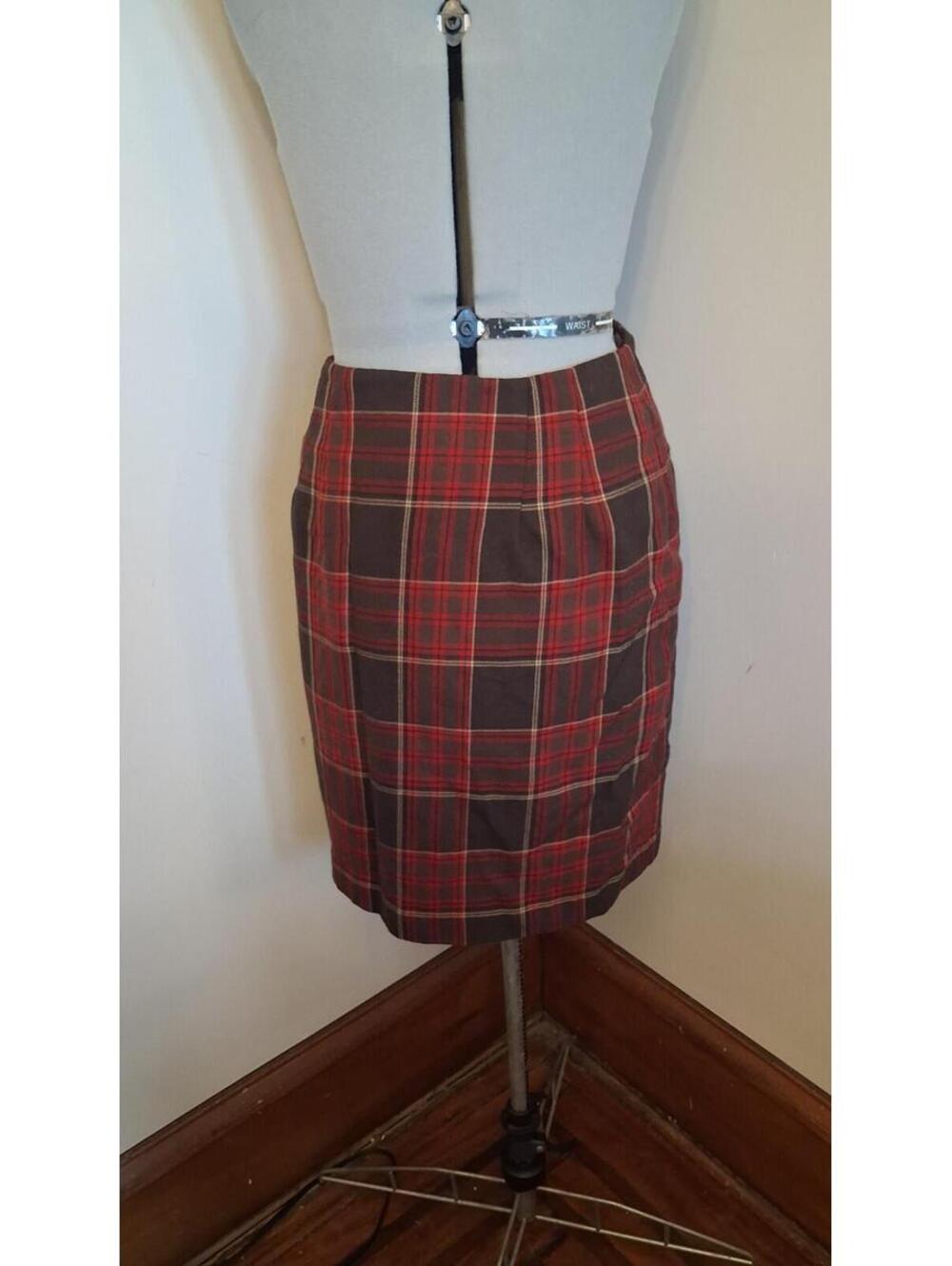 Charter Club Wrap Skirt, Red Plaid Size 12 Lined Wool Skirt Lined No Flaws - Picture 4 of 9